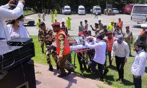 Chamba ने रावी के पास आपदा अभ्यास के साथ बाढ़ की तैयारी का परीक्षण किया Chamba ने रावी के पास आपदा अभ्यास के साथ बाढ़ की तैयारी का परीक्षण किया