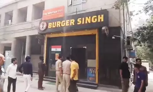 रेस्टोरेंट में लगी भीषण आग, बड़ी घटना टली, सभी लोगों को समय रहते सुरक्षित बाहर निकाला