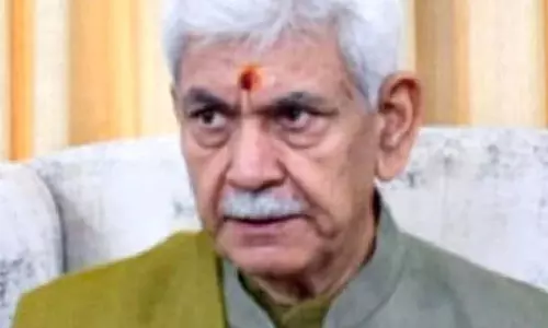 उपराज्यपाल ने कुपवाड़ा में पाकिस्तान की गोलाबारी से प्रभावित इलाकों का किया दौरा