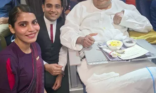 Karnataka : एयर इंडिया के कर्मचारियों ने पूर्व प्रधानमंत्री देवेगौड़ा को विमान में चौंकाया