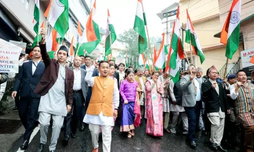 Sikkim : मुख्यमंत्री ने तिरंगा यात्रा का नेतृत्व किया, तिरंगा लहराया Sikkim : मुख्यमंत्री ने तिरंगा यात्रा का नेतृत्व किया, तिरंगा लहराया