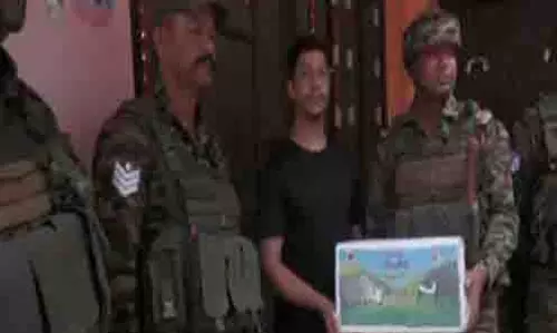 भारतीय सेना ने जम्मू-कश्मीर के Poonch में गोलाबारी से प्रभावित स्थानीय लोगों को महत्वपूर्ण राहत पहुंचाई