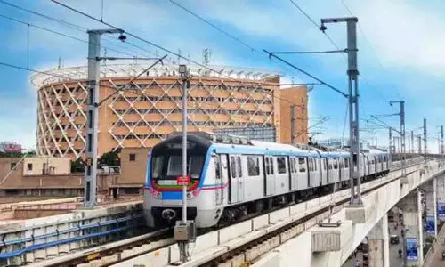 हैदराबाद मेट्रो रेल किराया वृद्धि, BRS विधायकों ने तत्काल वापसी की मांग की