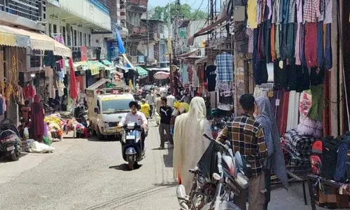 Jammu: दहशतजदा पुंछ में सामान्य स्थिति बहाल