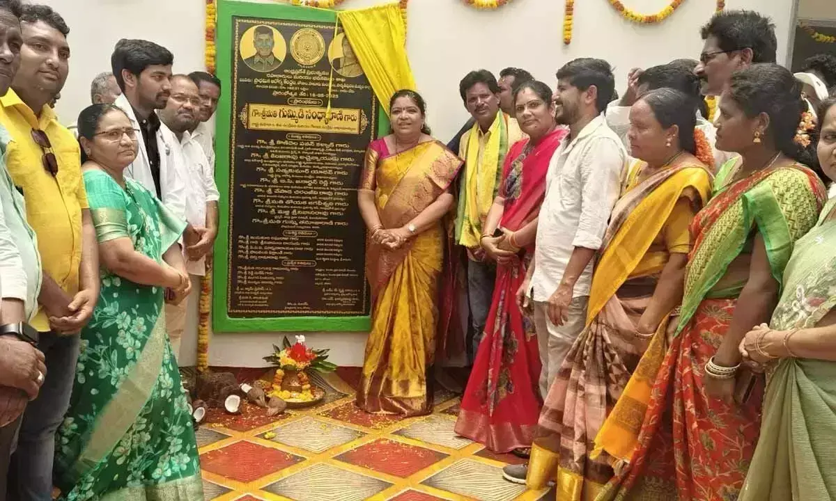 Andhra: संध्या रानी ने किया पीएचसी का उद्घाटन