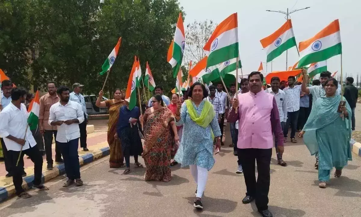 Andhra: ऑपरेशन सिंदूर में बीईएल के नाइट विजन लेंस ने निभाई अहम भूमिका Andhra: ऑपरेशन सिंदूर में बीईएल के नाइट विजन लेंस ने निभाई अहम भूमिका