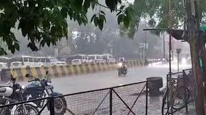 Hathras: मौसम ने बदला मिजाज, गर्मी से मिली थोड़ी राहत Hathras: मौसम ने बदला मिजाज, गर्मी से मिली थोड़ी राहत