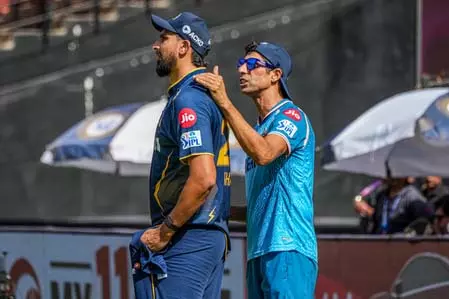 आशीष भाई ने सिराज को समझाया कि उन्हें अपनी आउट स्विंग पर भरोसा रखना होगा : इशांत आशीष भाई ने सिराज को समझाया कि उन्हें अपनी आउट स्विंग पर भरोसा रखना होगा : इशांत