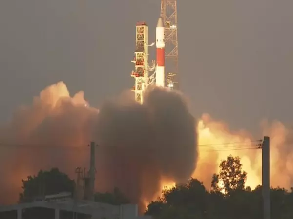 ISRO ने सौ का आंकड़ा पार किया: PSLV-C61 के ज़रिए अपना 101वाँ उपग्रह EOS-09 लॉन्च किया ISRO ने सौ का आंकड़ा पार किया: PSLV-C61 के ज़रिए अपना 101वाँ उपग्रह EOS-09 लॉन्च किया