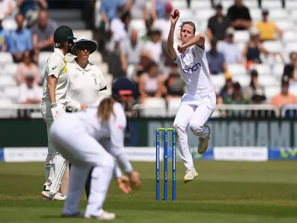 England की तेज गेंदबाज लॉरेन फाइलर वेस्टइंडीज के खिलाफ घुटने की चोट के बाद वापसी करेंगी England की तेज गेंदबाज लॉरेन फाइलर वेस्टइंडीज के खिलाफ घुटने की चोट के बाद वापसी करेंगी