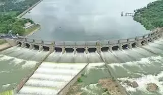 Tamil Nadu : मेट्टूर बांध में पानी का प्रवाह और बढ़ा Tamil Nadu : मेट्टूर बांध में पानी का प्रवाह और बढ़ा