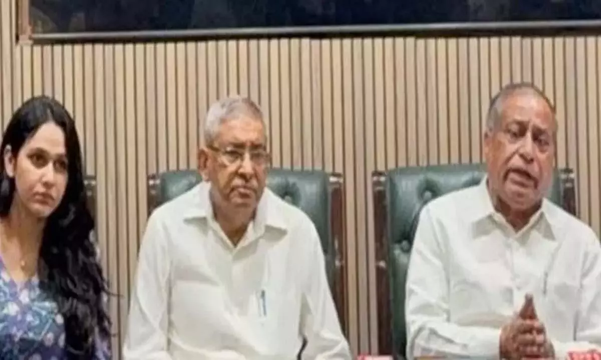 15 पार्षद आप से अलग होकर बना रहे हैं नई पार्टी 15 पार्षद आप से अलग होकर बना रहे हैं नई पार्टी