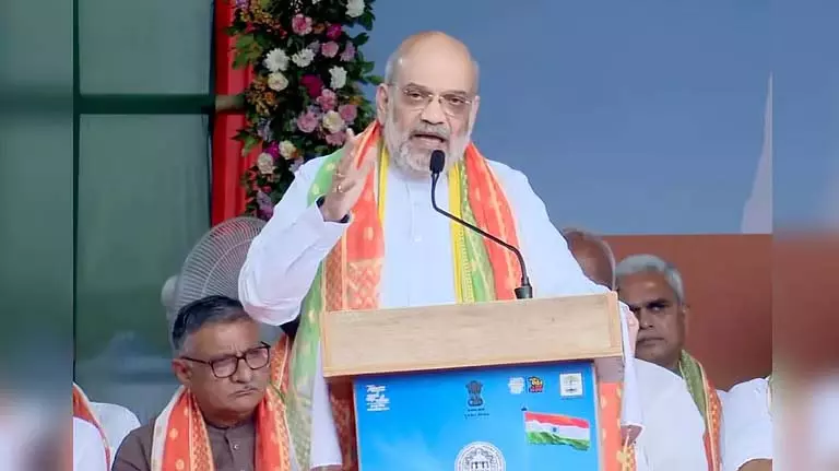 विकास को दर्शाने के लिए अमित शाह दो दिवसीय गुजरात दौरे पर विकास को दर्शाने के लिए अमित शाह दो दिवसीय गुजरात दौरे पर