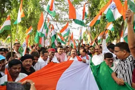 ऑपरेशन सिन्दूर की सफलता का जश्न मनाने के लिए NDA ने बिहार में तिरंगा यात्रा निकाली ऑपरेशन सिन्दूर की सफलता का जश्न मनाने के लिए NDA ने बिहार में तिरंगा यात्रा निकाली