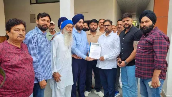 AJKTWA प्रतिनिधिमंडल ने परिवहन मंत्री से मुलाकात की AJKTWA प्रतिनिधिमंडल ने परिवहन मंत्री से मुलाकात की