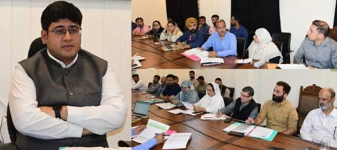 DC गंदेरबल ने AB-PMJAY के तहत DGRC बैठक की अध्यक्षता की DC गंदेरबल ने AB-PMJAY के तहत DGRC बैठक की अध्यक्षता की