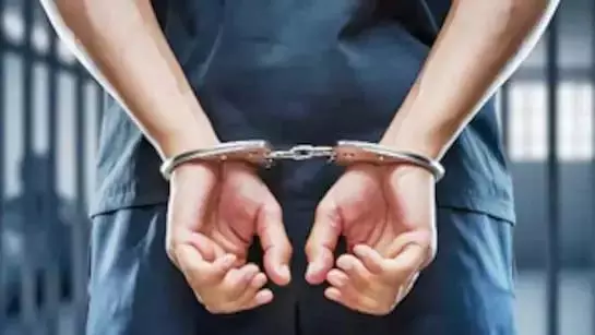 Assam में ‘पाकिस्तान का समर्थन’ करने के आरोप में एक और व्यक्ति गिरफ्तार Assam में ‘पाकिस्तान का समर्थन’ करने के आरोप में एक और व्यक्ति गिरफ्तार
