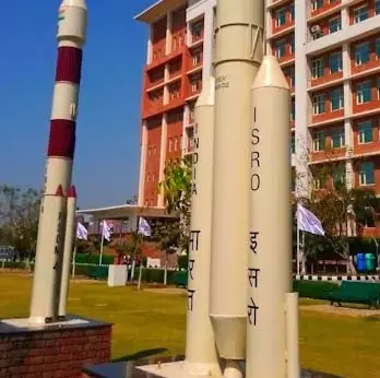 ISRO का PSLV-C61 मिशन तकनीकी गड़बड़ी के कारण विफल ISRO का PSLV-C61 मिशन तकनीकी गड़बड़ी के कारण विफल