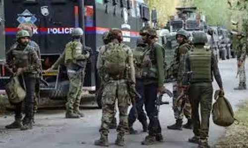 Jammu-Kashmir: गश्त के दौरान हादसा, हवलदार घायल Jammu-Kashmir: गश्त के दौरान हादसा, हवलदार घायल