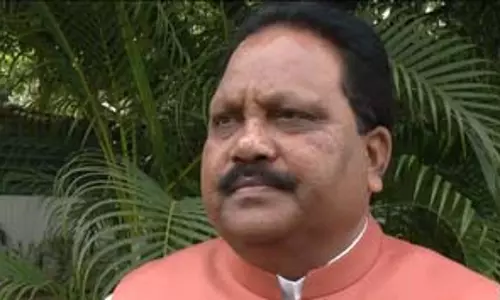 शशि थरूर के नाम पर कांग्रेस को आपत्ति क्यों, दलगत राजनीति से उठना होगा ऊपर : प्रदीप सिंह शशि थरूर के नाम पर कांग्रेस को आपत्ति क्यों, दलगत राजनीति से उठना होगा ऊपर : प्रदीप सिंह