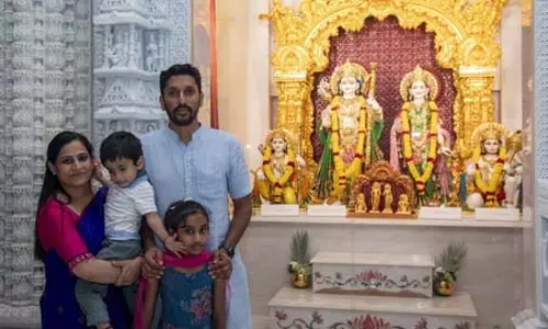 यह दिव्य शिल्प, श्रद्धा और प्रेम का प्रतीक, अरुण योगीराज ने की बीएपीएस मंदिर की तारीफ यह दिव्य शिल्प, श्रद्धा और प्रेम का प्रतीक, अरुण योगीराज ने की बीएपीएस मंदिर की तारीफ