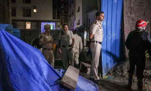 Delhi: दीवार गिरने की घटनाओं में 4 की मौत, 2 घायल