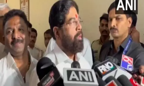 Dy CM ने शिवसेना सांसद श्रीकांत शिंदे को सर्वदलीय प्रतिनिधिमंडल का नेतृत्व करने के लिए चुने जाने पर बधाई दी Dy CM ने शिवसेना सांसद श्रीकांत शिंदे को सर्वदलीय प्रतिनिधिमंडल का नेतृत्व करने के लिए चुने जाने पर बधाई दी