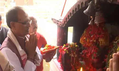 शिवराज सिंह चौहान ने Guwahati में मां कामाख्या मंदिर में पूजा-अर्चना की