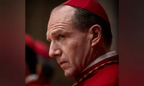 Ralph Fiennes द हंगर गेम्स: सनराइज ऑन द रीपिंग में राष्ट्रपति स्नो की भूमिका निभाएंगे