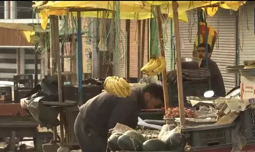 Rajouri के सीमावर्ती गांवों में हालात सामान्य होने लगे Rajouri के सीमावर्ती गांवों में हालात सामान्य होने लगे