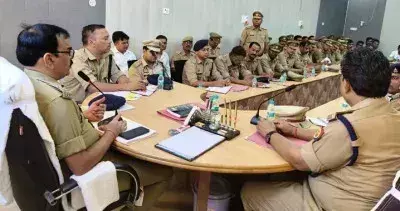 Ballia: बैठक में अपराध नियंत्रण और विवेचनाओं के निस्तारण पर रहा विशेष जोर: बलिया एसपी