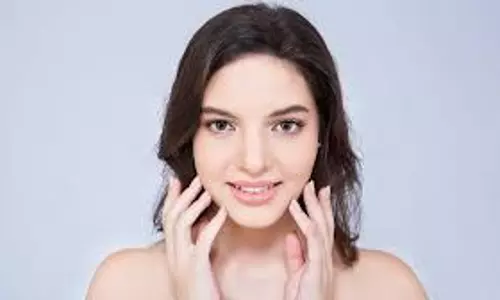 Skin Care: गर्मियों में रात में अपनी त्वचा पर लगाएं ये 4 चीजें, पाएं ग्लोइंग और हेल्दी स्किन