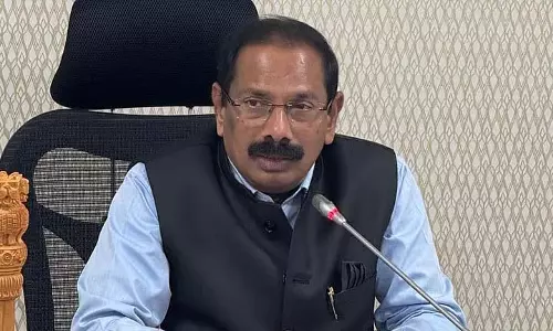 Andhra में प्री-मानसून हवाओं के मद्देनजर बिजली कम्पनियां हाई अलर्ट पर Andhra में प्री-मानसून हवाओं के मद्देनजर बिजली कम्पनियां हाई अलर्ट पर