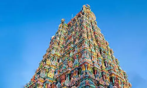 Meenakshi Temple: इंद्र देव ने खुद कराया था इस चमत्कारी मंदिर का निर्माण, जानिए पौराणिक कथा Meenakshi Temple: इंद्र देव ने खुद कराया था इस चमत्कारी मंदिर का निर्माण, जानिए पौराणिक कथा