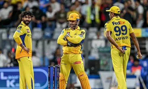 एमएस धोनी के पास असली प्रशंसक हैं: हरभजन सिंह ने क्रिकेटरों को पेड फैन्स के लिए बुलाया