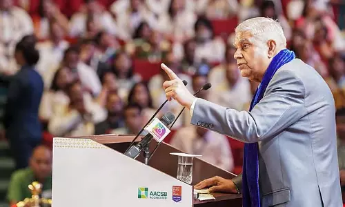 भारत के खिलाफ काम करने वाले देशों की अर्थव्यवस्थाओं की मदद नहीं कर सकते: जगदीप धनखड़ भारत के खिलाफ काम करने वाले देशों की अर्थव्यवस्थाओं की मदद नहीं कर सकते: जगदीप धनखड़