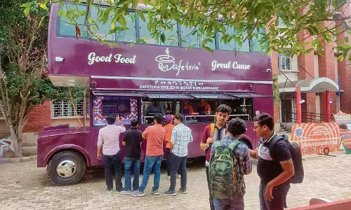 Rohtak विश्वविद्यालय की टीम ने फूड-ट्रक डिजाइन के लिए पेटेंट हासिल किया Rohtak विश्वविद्यालय की टीम ने फूड-ट्रक डिजाइन के लिए पेटेंट हासिल किया