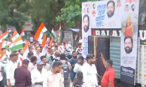 ऑपरेशन सिन्दूर की सफलता का जश्न मनाने के लिए शिवसेना, BJP ने पूरे महाराष्ट्र में तिरंगा रैलियां निकालीं ऑपरेशन सिन्दूर की सफलता का जश्न मनाने के लिए शिवसेना, BJP ने पूरे महाराष्ट्र में तिरंगा रैलियां निकालीं