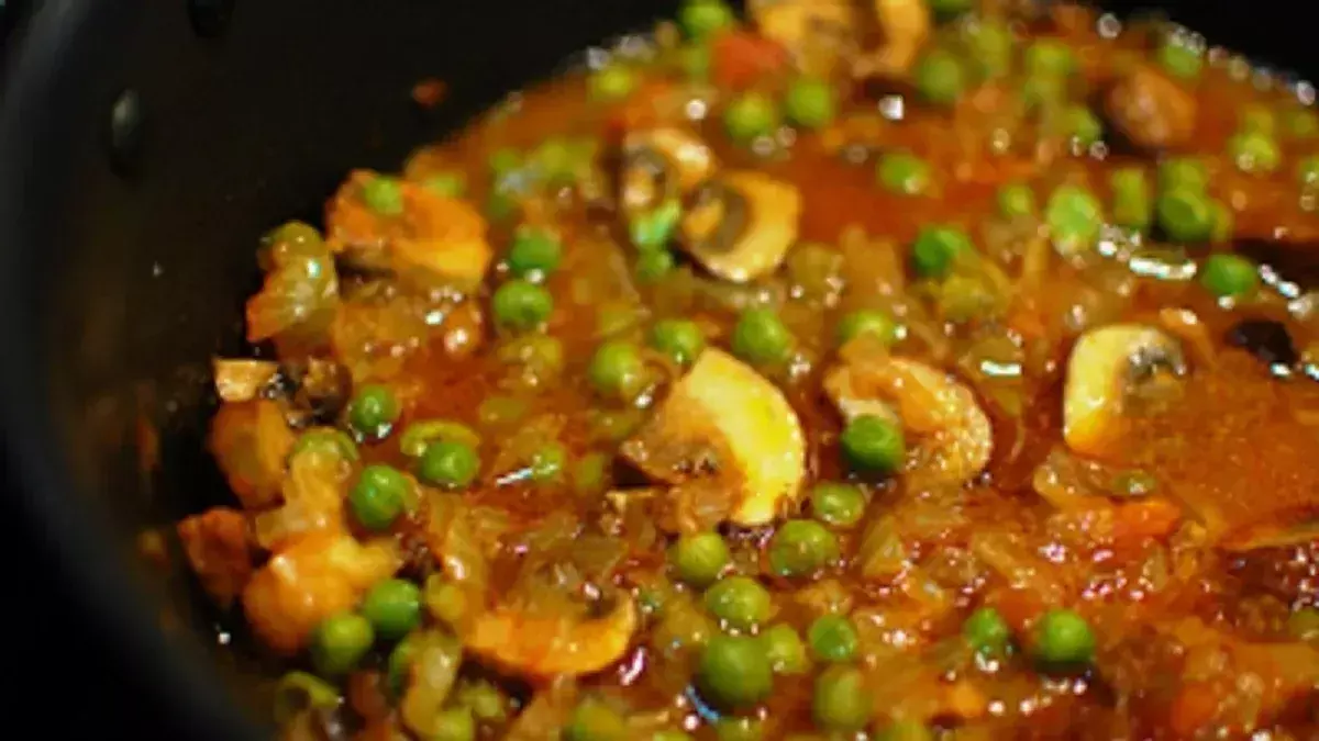 Pea mushroom सब्जी, देखे आसान रेसिपी