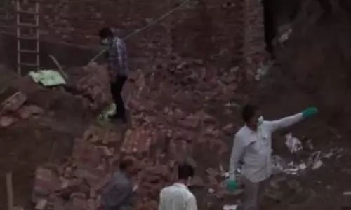 दिल्ली के पहाड़गंज में इमारत ढहने से 3 की मौत, राहत-बचाव जारी