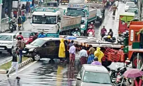 ट्रेलर दुर्घटना; तलानारिषा के लिए त्रासदी टल गई ट्रेलर दुर्घटना; तलानारिषा के लिए त्रासदी टल गई