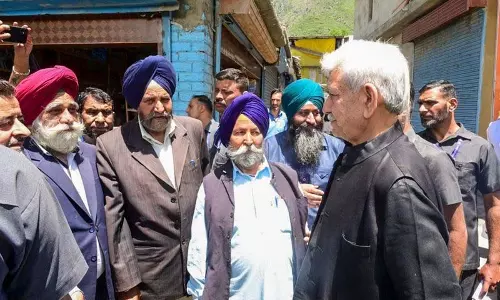L-G सिन्हा ने आतंकवादी हिंसा के पीड़ितों के लिए अनुग्रह राशि बढ़ाई