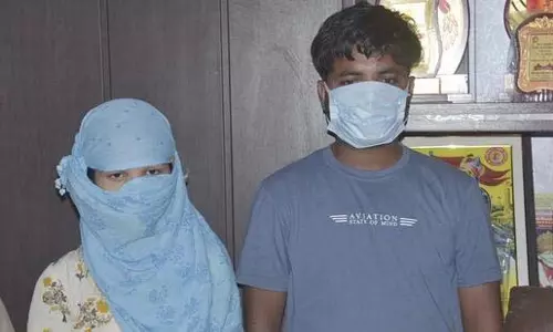 Ghaziabad: पति की हत्या में पत्नी और प्रेमी गिरफ्तार Ghaziabad: पति की हत्या में पत्नी और प्रेमी गिरफ्तार