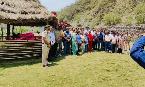 IFS अधिकारियों ने एक्सपोजर टूर के लिए पांवटा साहिब का दौरा किया IFS अधिकारियों ने एक्सपोजर टूर के लिए पांवटा साहिब का दौरा किया