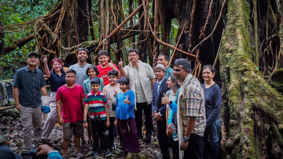 Meghalaya के कॉनराड तांगमांग का दौरा करने वाले पहले मुख्यमंत्री बने Meghalaya के कॉनराड तांगमांग का दौरा करने वाले पहले मुख्यमंत्री बने