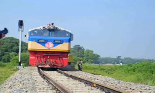 भारत द्वारा व्यापार पर लगाए गए प्रतिबंधों के कारण बांग्लादेश को 770 मिलियन डॉलर का नुकसान