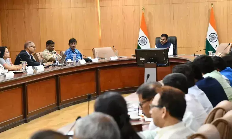 Assam : मुख्य सचिव ने मानसून बाढ़ की तैयारियों की समीक्षा की Assam : मुख्य सचिव ने मानसून बाढ़ की तैयारियों की समीक्षा की