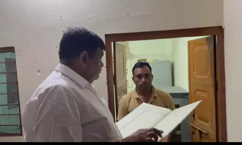 Jaipur: वन मंत्री ने किया वन नाका चौकी कुशालगढ एवं थैंक्यू बोर्ड का औचक निरीक्षण Jaipur: वन मंत्री ने किया वन नाका चौकी कुशालगढ एवं थैंक्यू बोर्ड का औचक निरीक्षण