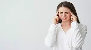 Health : गर्मियों में अचानक सिर दर्द होना इन बीमारियों का है लक्षण Health : गर्मियों में अचानक सिर दर्द होना इन बीमारियों का है लक्षण
