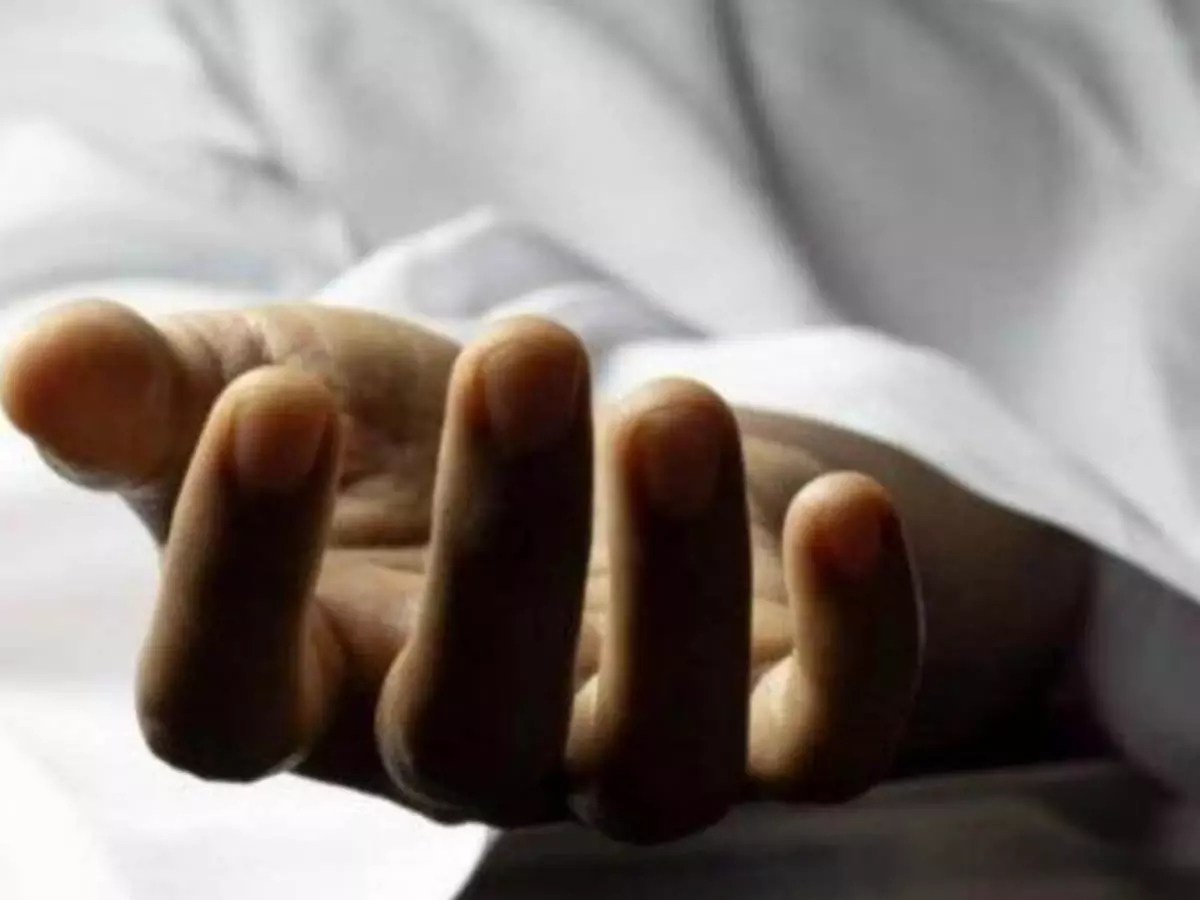 शक्की पति ने किया जीना हराम, फंदे पर झूली महिला शक्की पति ने किया जीना हराम, फंदे पर झूली महिला